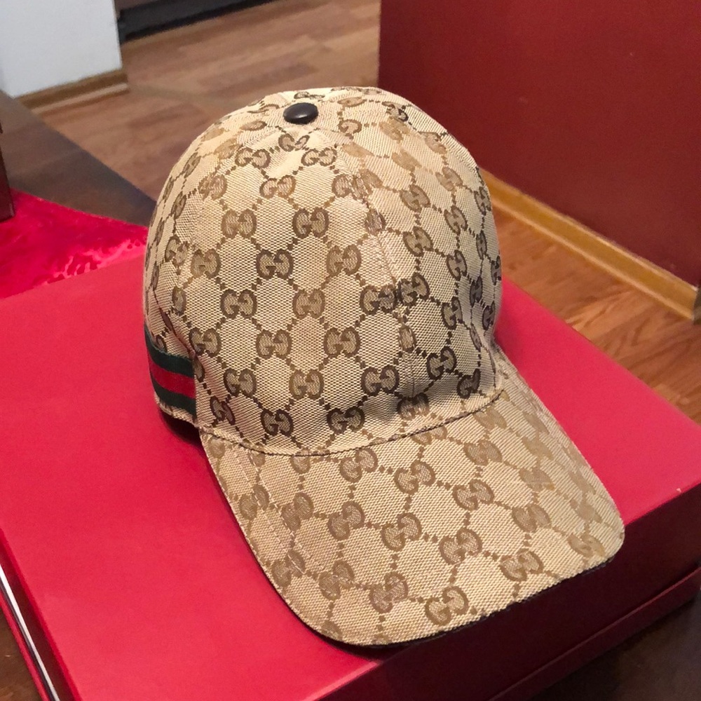 Gucci Cap In Excellent Condition